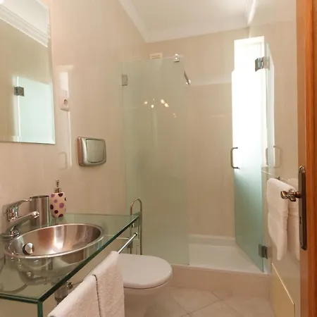 Spacious House With Private Pool In Tatil Evi Albufeira