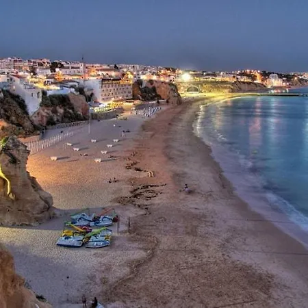 Spacious House With Private Pool In Albufeira