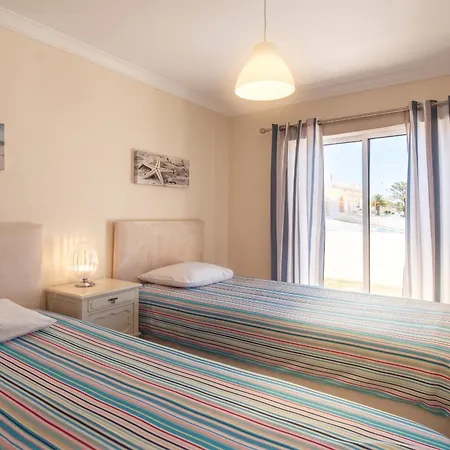 Spacious House With Private Pool In Ferienhaus Albufeira