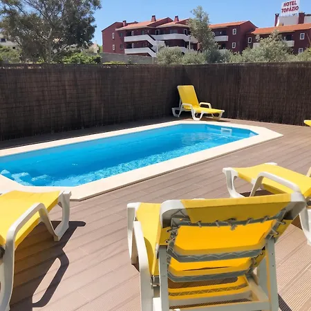 Spacious House With Private Pool In *