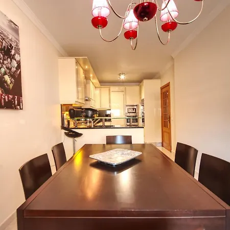 Spacious House With Private Pool In Semesterbostad Albufeira