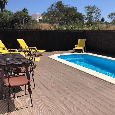Spacious House With Private Pool In * Albufeira
